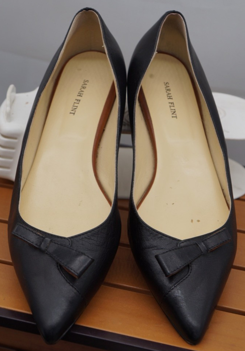 Sarah Flint black leather flats Natalie with bow Size 42 / US 11 $375 MSRP